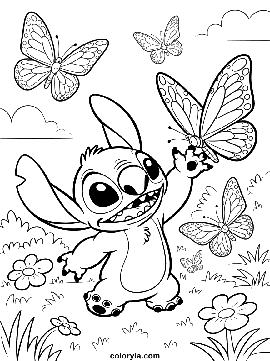 Stitch tendant ses mains joyeusement vers plusieurs papillons volants qui l'entourent dans un cadre naturel extérieur.